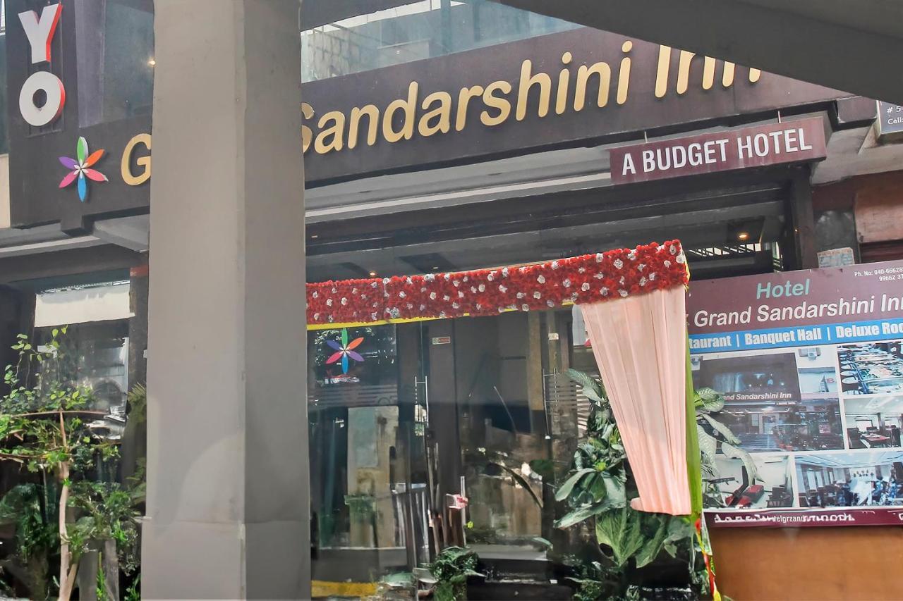 Flagship Grand Sandarshini Inn Near Mgbs Bus Station Hyderabad Exterior foto