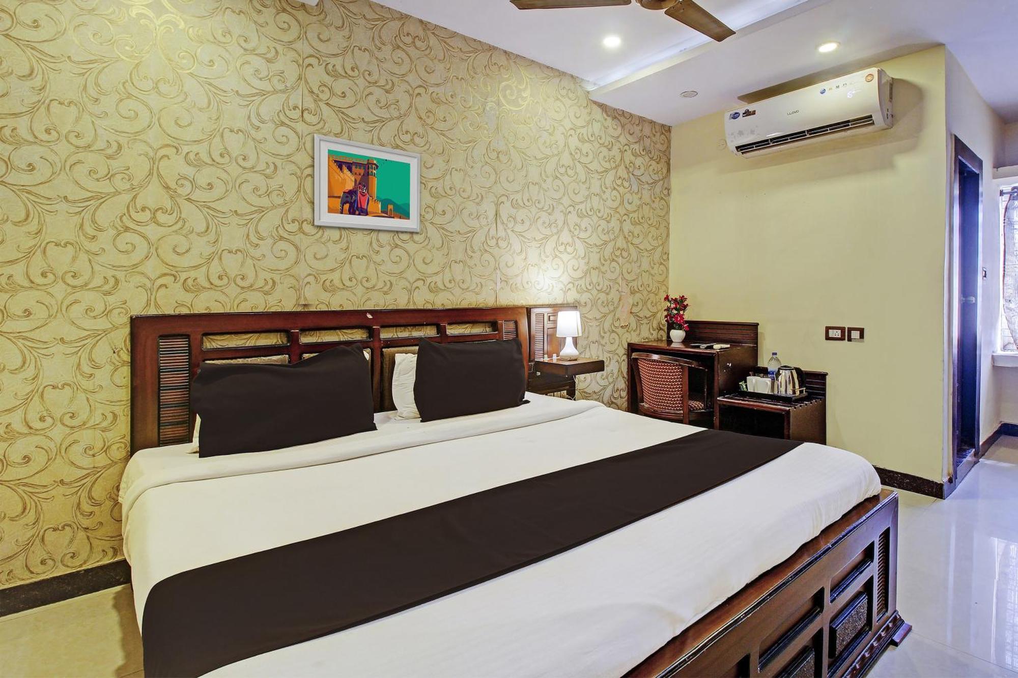 Flagship Grand Sandarshini Inn Near Mgbs Bus Station Hyderabad Exterior foto