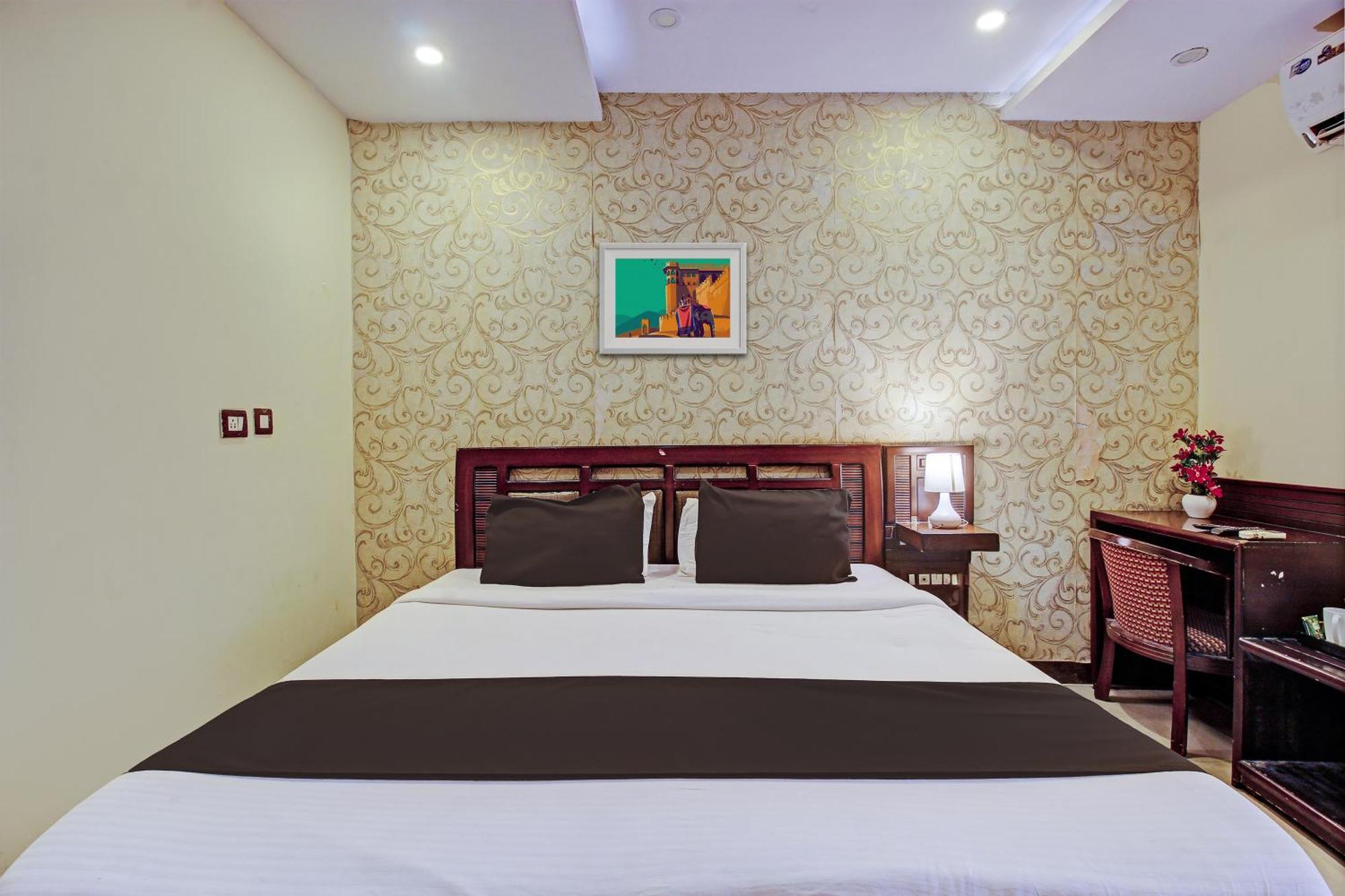 Flagship Grand Sandarshini Inn Near Mgbs Bus Station Hyderabad Exterior foto